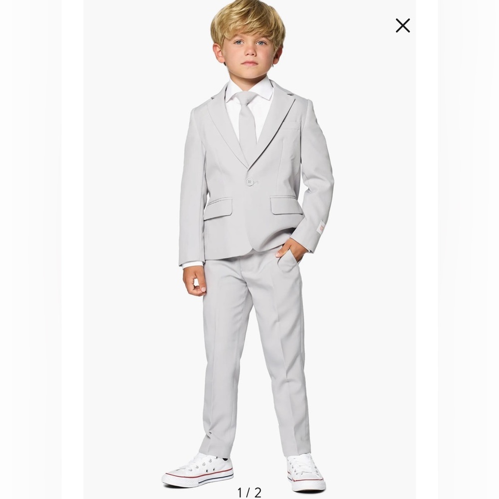 2Y Two Piece Suit with Tie